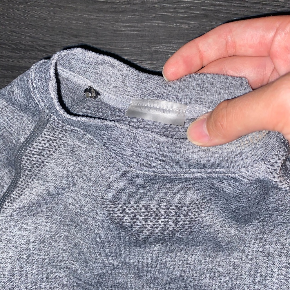 Gymshark ombré long sleeve workout shirt - Picture 3 of 3